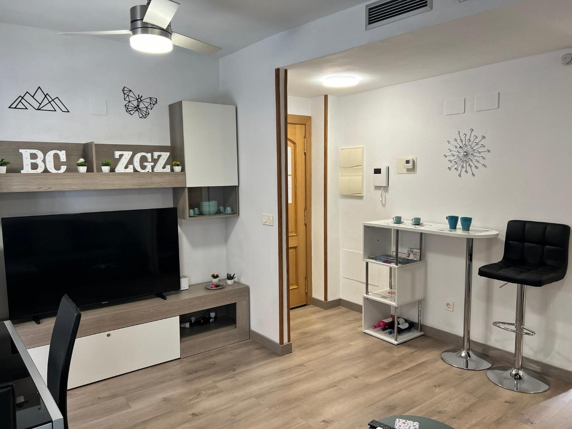 El Bc Zaragoza - Aljaferia Apartman Kültér fotó