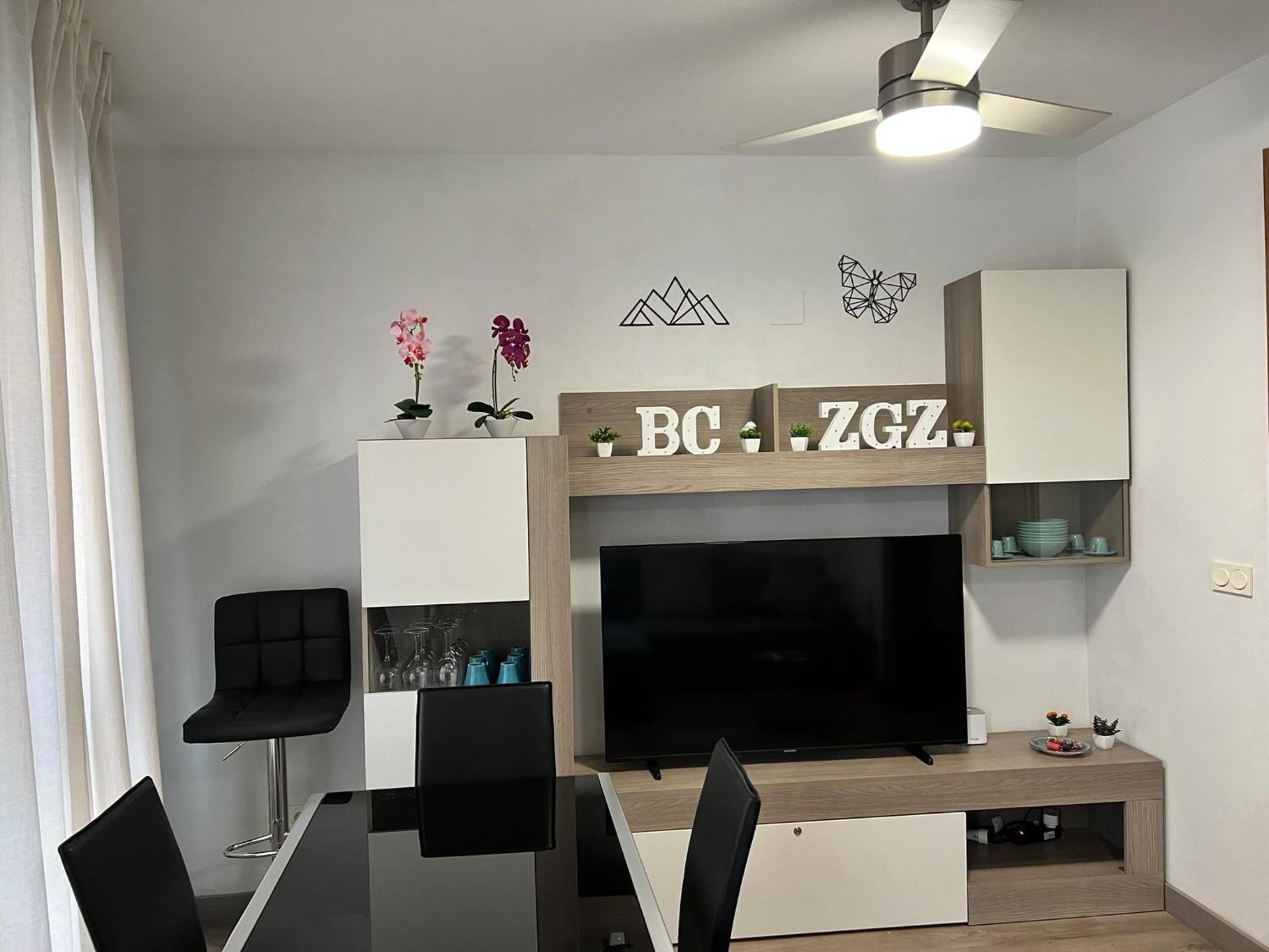 El Bc Zaragoza - Aljaferia Apartman Kültér fotó